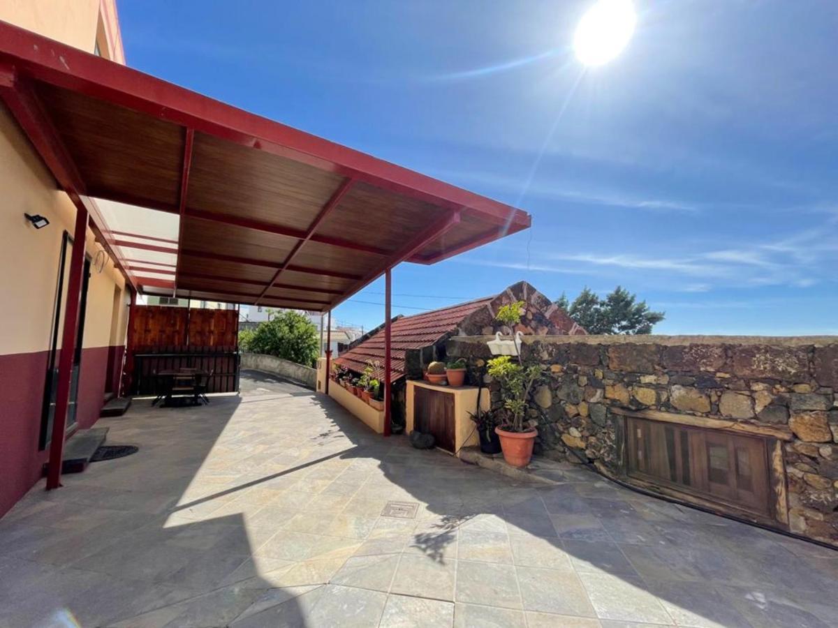 Warm House In With Stunning View Taibique